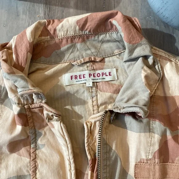 Free People Camo Utility Jacket US L - Picture 3 of 9